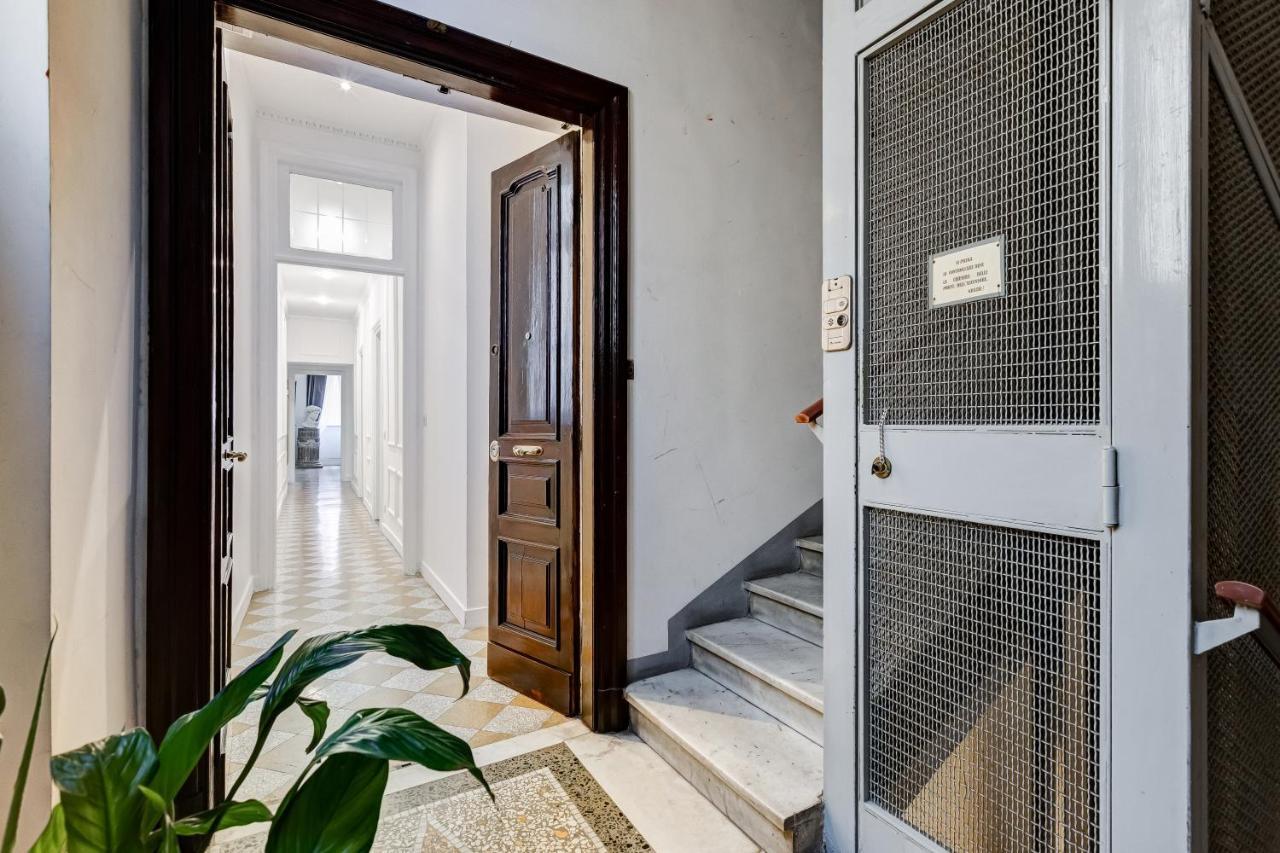 New!! Spagna Suite - Your Italian Holidays Рим Екстериор снимка