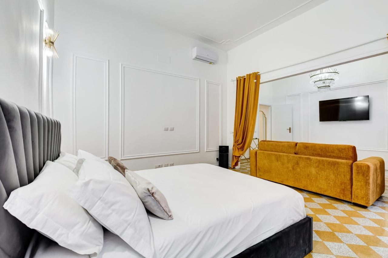 New!! Spagna Suite - Your Italian Holidays Рим Екстериор снимка